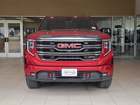 Used 2023 GMC Sierra 1500 AT4 w/ Technology Package AWD/4WD image 2