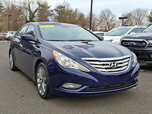 Used 2011 Hyundai Sonata SE w/ Navigation & Sunroof Pkg 4 image 2