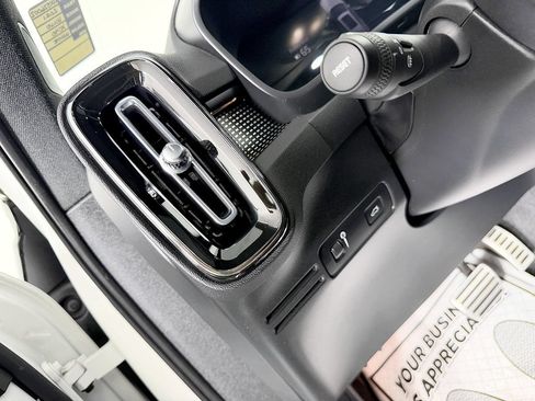 Used 2021 Volvo XC40 P8 Recharge w/ Advanced Package AWD/4WD image 33