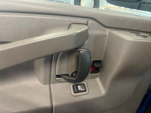 Used 2019 Chevrolet Express 2500 w/ Communications Package RWD image 20