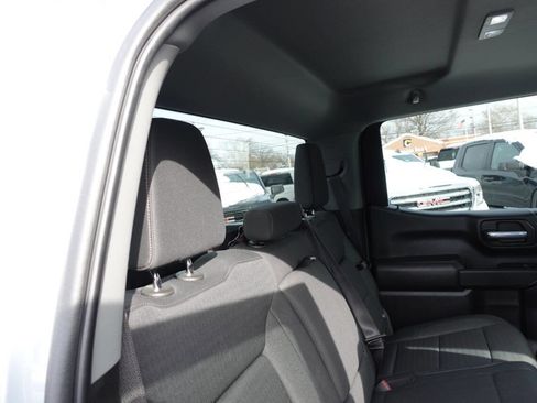 Used 2023 Chevrolet Silverado 1500 Custom image 31