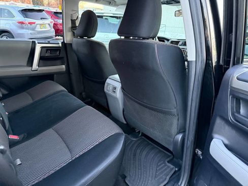 Used 2011 Toyota 4Runner SR5 w/ Convenience Pkg image 92