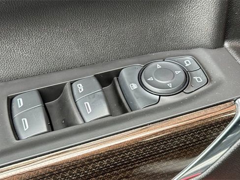 Used 2021 Chevrolet Silverado 1500 LT Trail Boss image 12