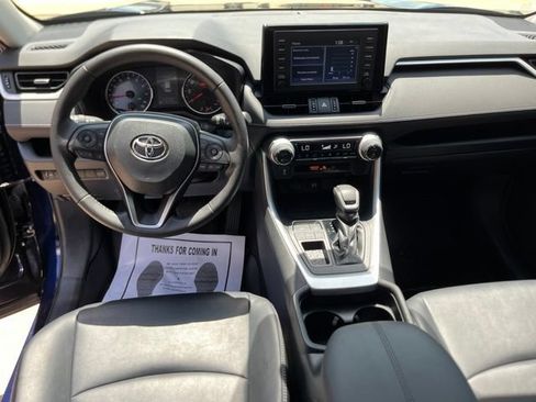 Used 2019 Toyota RAV4 XLE Premium FWD image 19