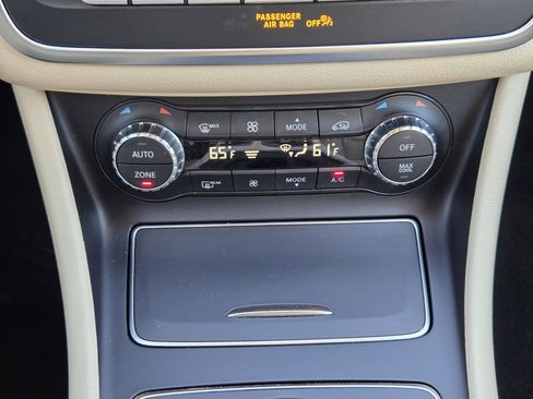 Used 2019 Mercedes-Benz GLA 250 image 29