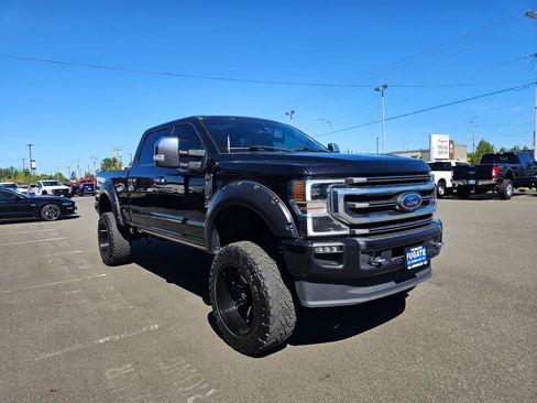 Used 2022 Ford F350 Platinum AWD/4WD image 4
