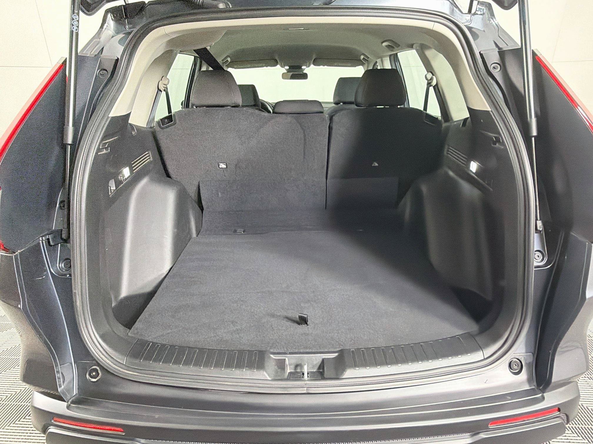 Used 2024 Honda CR-V LX image 28
