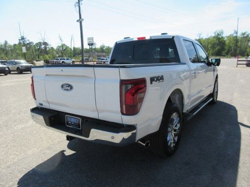 Used 2025 Ford F150 Lariat w/ Equipment Group 502A High image 5