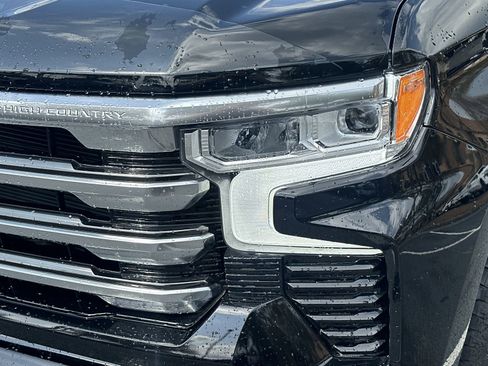 Certified 2024 Chevrolet Silverado 1500 High Country w/ Technology Package image 11