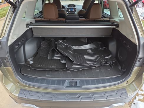 Used 2023 Subaru Forester Touring image 5