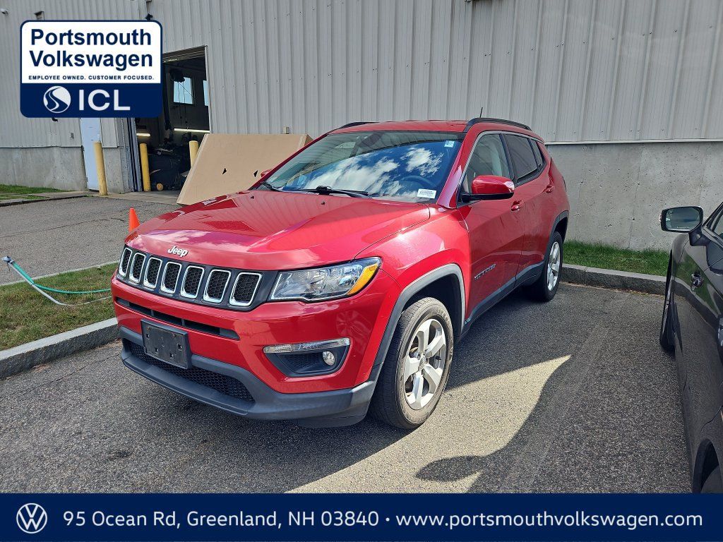 Used 2019 Jeep Compass Latitude w/ Popular Equipment Group AWD/4WD image 1