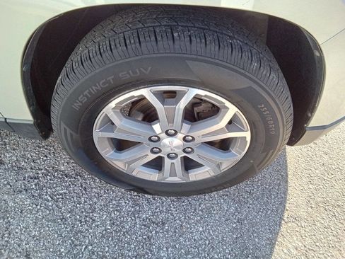 Used 2013 GMC Acadia SLT image 17