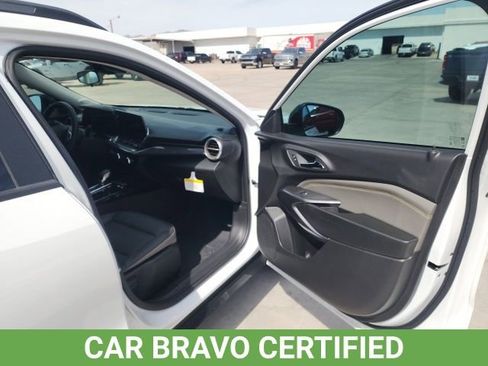Certified 2025 Chevrolet Trax ACTIV w/ Driver Confidence Package FWD image 25