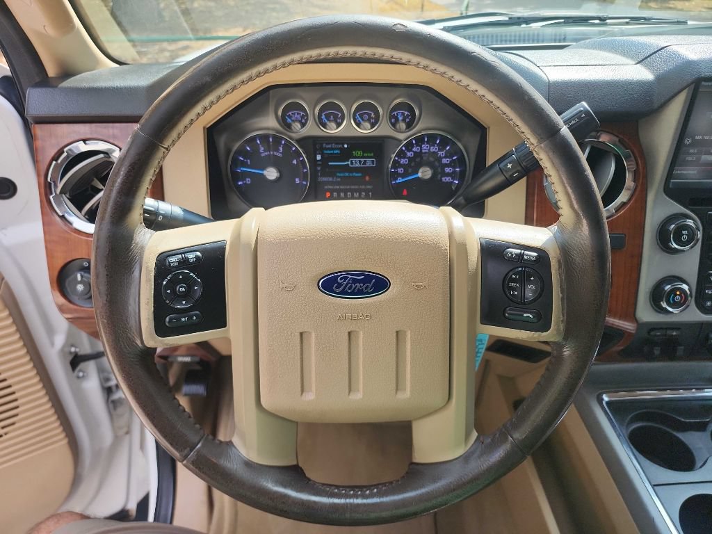 Used 2016 Ford F250 King Ranch w/ FX4 Off-Road Package AWD/4WD image 23