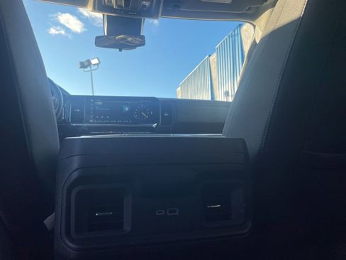 Used 2024 Chevrolet Silverado 1500 LT Trail Boss w/ Convenience Package II image 28