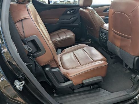 Used 2018 Chevrolet Traverse High Country AWD/4WD image 33