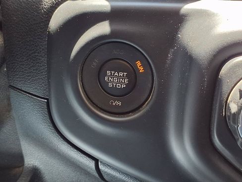 Used 2018 Jeep Wrangler Unlimited Sport S AWD/4WD image 15