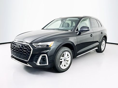 Used 2023 Audi Q5 2.0T Premium w/ Convenience Package AWD/4WD image 3