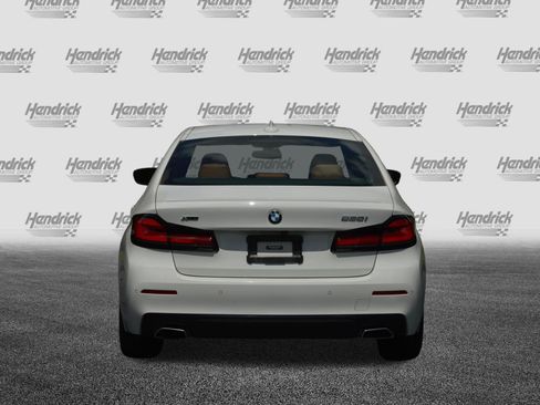 Certified 2023 BMW 530i xDrive w/ Premium Package AWD/4WD image 10