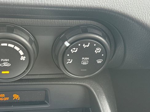 Used 2023 MAZDA MX-5 Miata Sport image 27