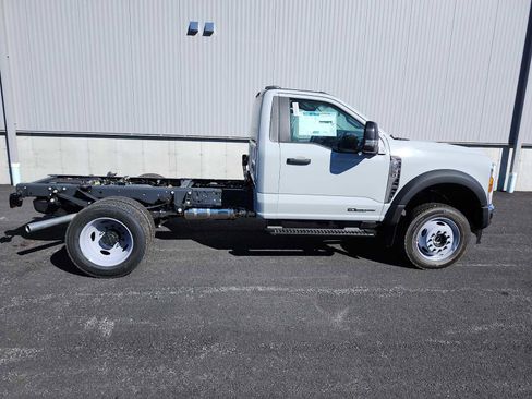 New 2026 Ford F550 4x4 Regular Cab Super Duty image 8