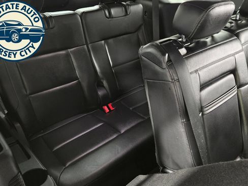 Used 2021 Ford Explorer Limited w/ Equipment Group 301A AWD/4WD image 6