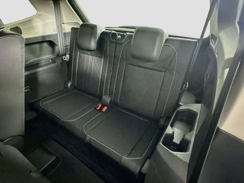 Used 2023 Volkswagen Tiguan SE FWD image 29