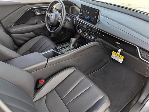 Certified 2025 Acura ADX FWD image 15