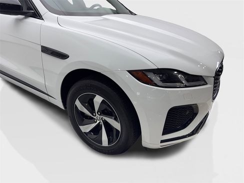 Used 2024 Jaguar F-PACE R-Dynamic S image 19