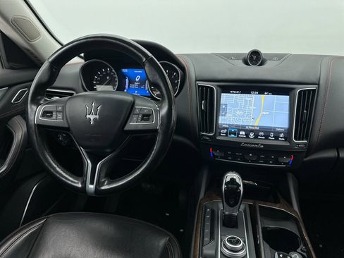Used 2018 Maserati Levante GranLusso image 4