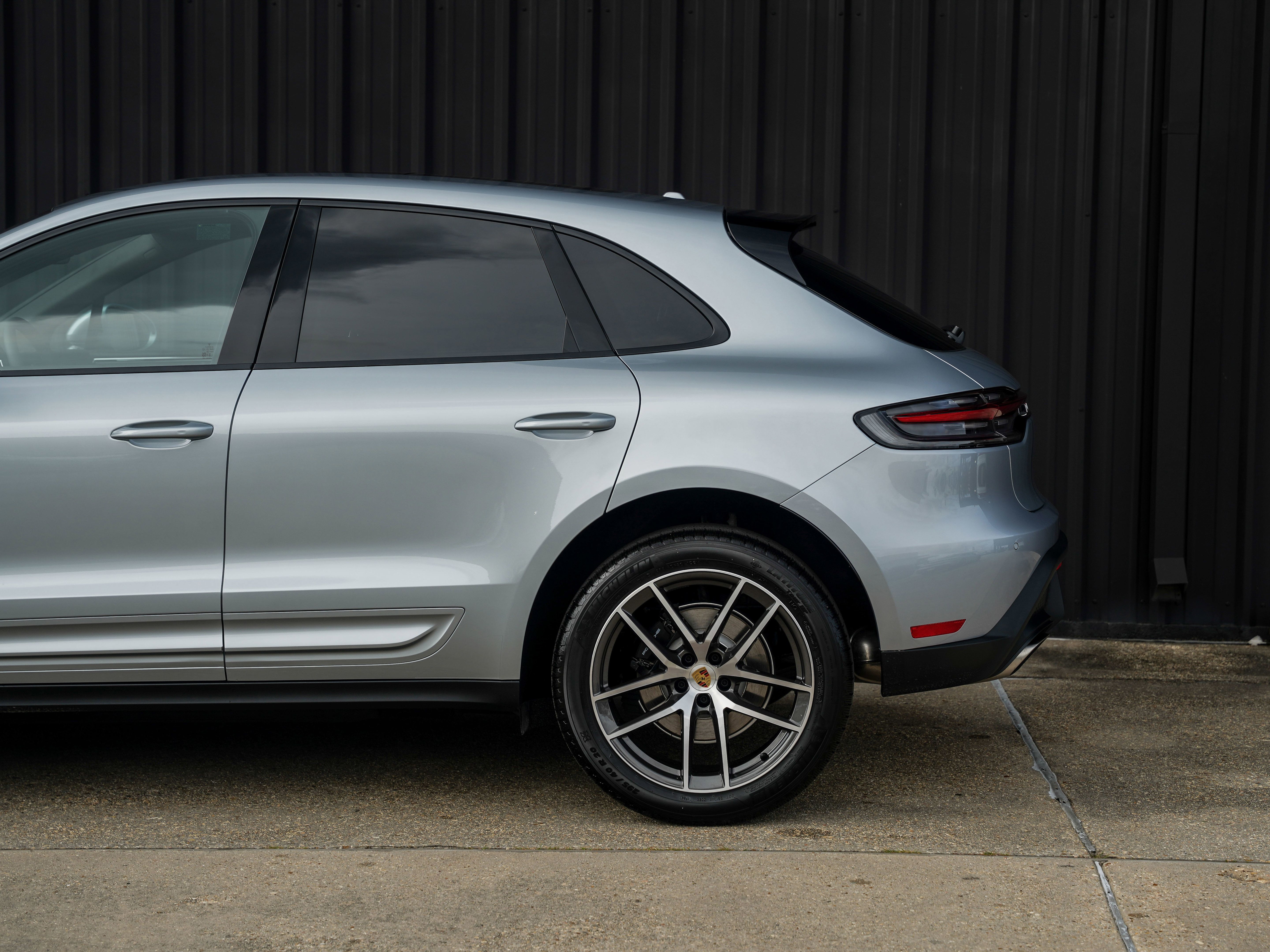 Certified 2026 Porsche Macan AWD/4WD image 12