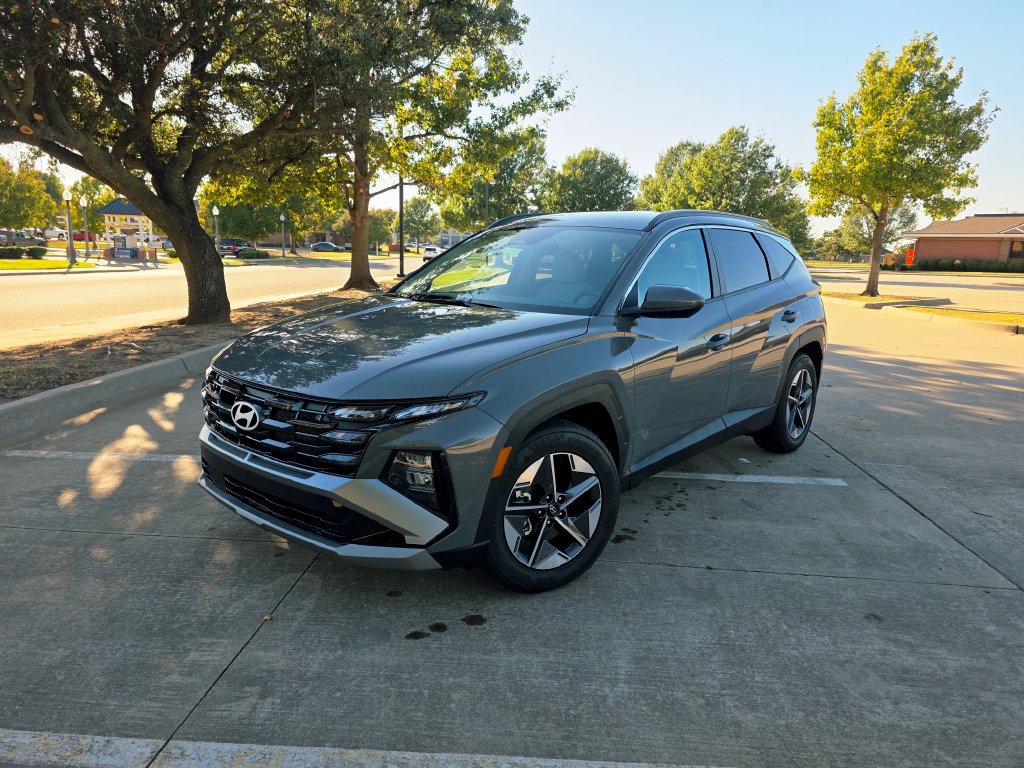 New 2026 Hyundai Tucson SEL FWD image 2