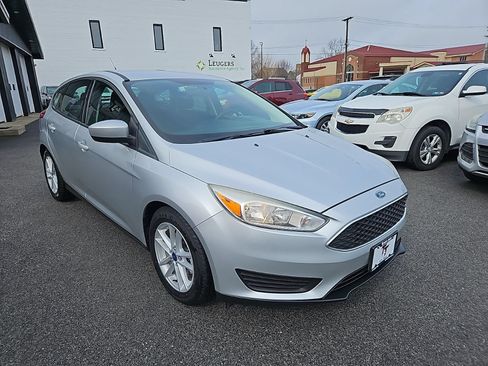 Used 2018 Ford Focus SE FWD image 9