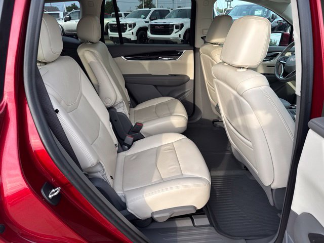 Used 2021 Cadillac XT6 Premium Luxury w/ LPO, Floor Liner Package AWD/4WD image 25