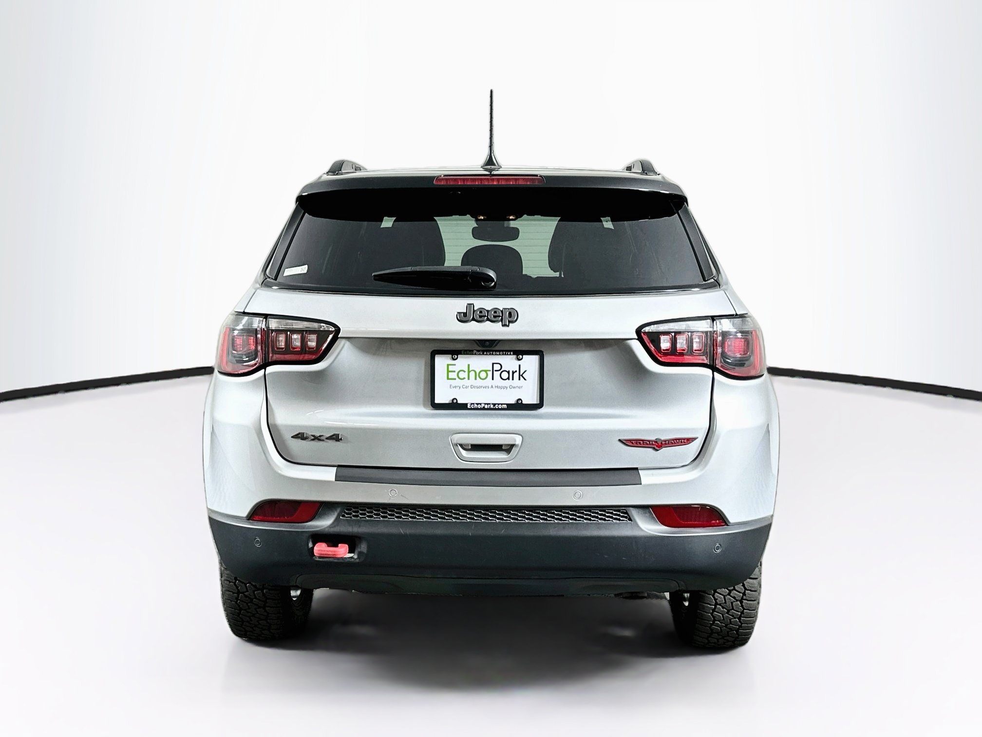 Used 2025 Jeep Compass Trailhawk AWD/4WD image 7