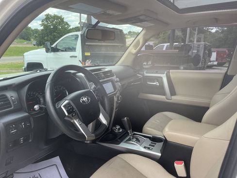 Used 2015 Toyota 4Runner Limited AWD/4WD image 11