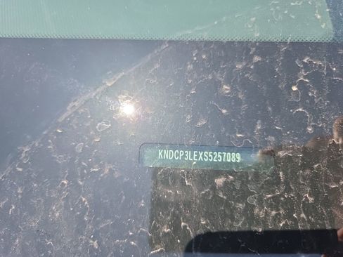 Used 2025 Kia Niro LX FWD image 5
