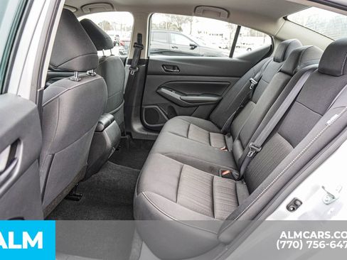 Used 2024 Nissan Altima 2.5 SV image 23