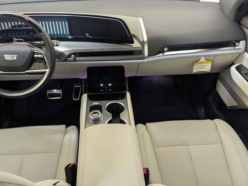 New 2026 Cadillac Vistiq Sport image 14