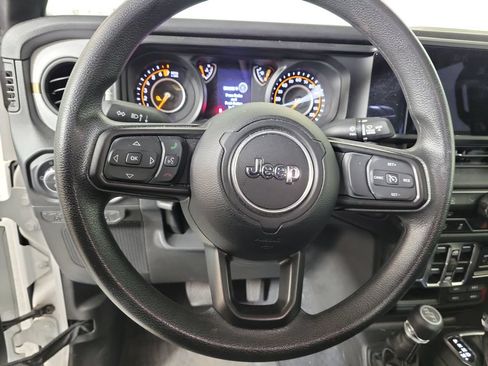 Used 2024 Jeep Gladiator Sport AWD/4WD image 15