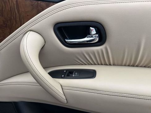 Used 2024 Nissan Armada SL w/ Captain's Chairs Package image 21