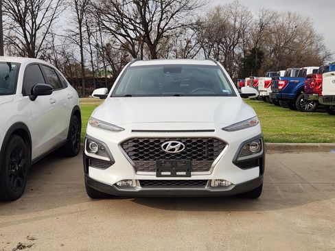 Used 2019 Hyundai Kona Limited image 2