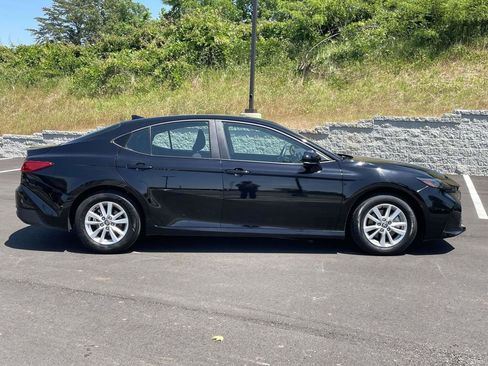 Used 2025 Toyota Camry LE FWD image 2