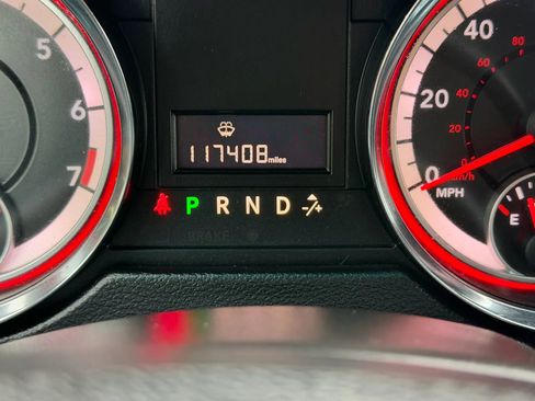 Used 2017 Dodge Grand Caravan SE image 22