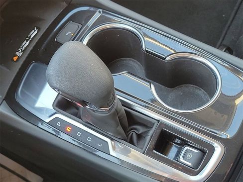 Certified 2024 Chevrolet Equinox Premier image 16