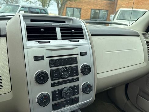 Used 2010 Mercury Mariner Premier image 9