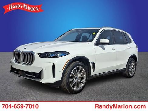 Used 2025 BMW X5 xDrive40i w/ Parking Assistance Package image 1