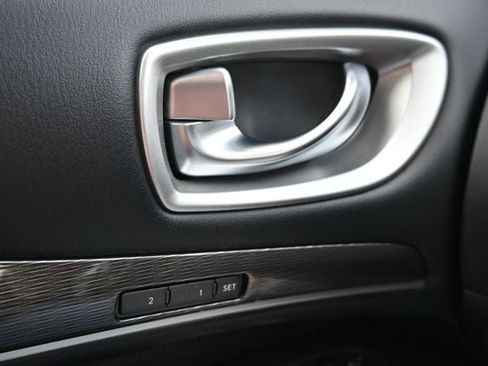 Used 2019 INFINITI QX60 Luxe w/ Essential Package image 44