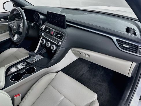Used 2023 Genesis G70 2.0T RWD image 28