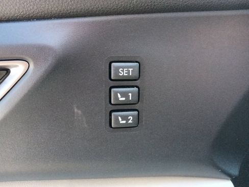 Used 2021 Subaru Ascent Limited w/ Technology Package AWD/4WD image 12